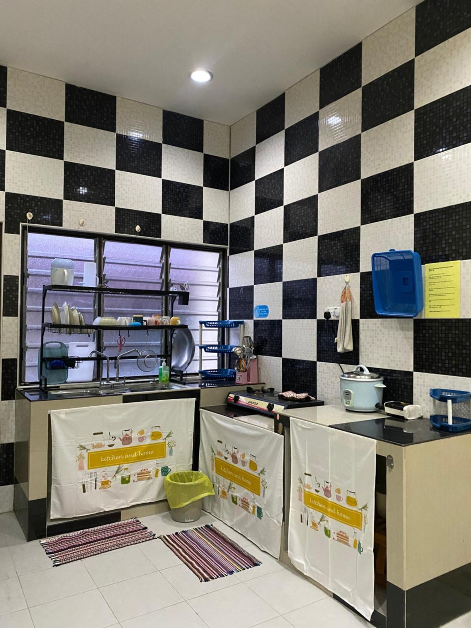 Zulikhwani Homestay Mersing Bagian luar foto